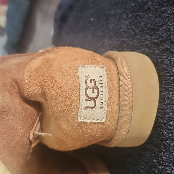 Ugg   short boats size 6 US - Picture 3 of 11